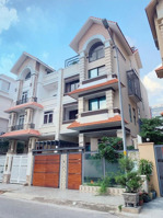 biệt thự 240m2 x 3 tầng cạnh mega market. chỉ 30 tỷ