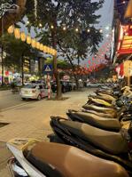 Bán Nhà Mặt Phố Quận Ba Đình 216m2-18T MT12m LÔ GÓC Hoàn Công 320 Tỷ Đào Tấn.