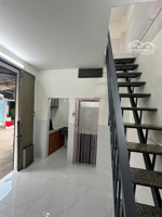 nhà huỳnh văn chính gần ngay kênh tân hóa xây 2 tầng 2pn vừa ở vừa kinh doanh, gần chợ