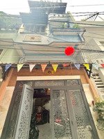 bán nhà nhất chi mai hẻm xe hơi vào nhà.chủ cần bán gấp cho ae thiện chí mua.