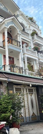 nhà như hình 4 tầng-73m2 (4,5 x 16m) chỉ 7 tỷ9 . hẻm 8m, 20m ra mặt tiền trần thị trọng( cống lỡ).