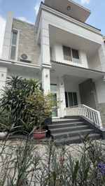 bán căn biệt thự trong khu compound chỉ 20 căn mt lương định của, an khánh, quận 2. bảo vệ 24/24