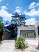 cần bán lô đất 6*24, giá 11.5 tỉ, đất ngay liên phường gần global city. lh 