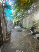 hxh đỗ cửa 3.5m - đất đẹp thẳng 1 trục ra mt lê văn lương tân phong cũ-gần 50m2 chỉ 5 tỷ