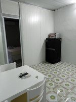 chính chủ cho thuê căn hộ hoàng như tiếp 65m2 2pn 1wc full đồ giá 5.5tr/th: lh 