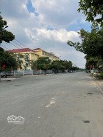 bán đất nền mặt tiền đường số 1 thuộc kdc depot metro. tổng dt 100m2 ngang 5m. lh: 