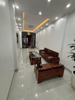 cho thuê nhà riêng mới xây tại số 85 ngõ văn hương, đống đa, hà nội.