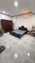 khu kinh doanh sầm uất chu văn an nhà hẻm 8m ,dt 200m,chỉ hơn 25 t,xây chdv siêu lợi nhuận.