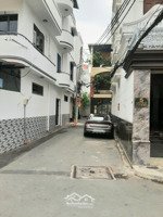 biệt thự 3 mặt tiền duy nhất khu vip tân bình ngang 7.5m nội thất châu âu chỉ 35 tỷ 80m2