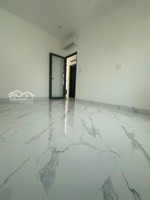 bán nhanh nhà mới 3 tầng chưa ở , gần đường lê văn thịnh