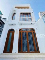 bán nhà đẹp 3tầng hoàn công đầy đủ trung tâm phường 8 vũng tàu giá 6,3 tỷ tl