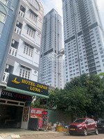 bán khách sạn đang khai thác thu lời 10% - 10 năm thu hồi vốn-ngay trung tâm hành chính dĩ an 15tỷ