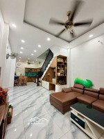 nhà đẹp nguyễn thị tú 4x16(64m2) 4pn chỉ nhỉnh 5 tỷ gần lê trọng tấn