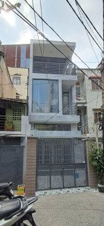 trần khắc chân. p.tđinh. q.1
54m2. 3 tầng. 4x13m.