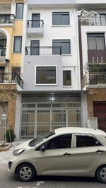 chính chủ cho thuê nhà liền kề văn khê phù hợp văn phòng & trung tâm đào tạo