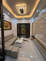 nhà mới tinh nt nhập, ngõ thông thoáng sáng, gần phố, thuận tiện ở sướng. dt30m 5t mt3,5m giá7,85ty