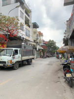 hoa hậu việt hưng - hướng đông nam - cách đường ô tô đúng 10m