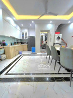 bán nhà cầu giấy có 36 căn hộ mới cho thuê ở, lh 