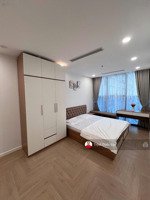 rẻ nhất . cho thuê the ninety - căn studio 35m, full ( y ảnh ) 13 triệu . lh 0,942 .00,6856