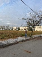 đất nền đối diện khu công nghiệp - nằm ngay xã trừ văn thố - huyện bàu bàng - bình dương (cũ)