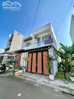 BÁN căn nhà xuất hiện cấu tạo SẴN KHU người ở TRƯỜNG LƯU, LONG TRƯỜNG - ĐƯỜNG OTO 9M CHỈ rộng 4 TỶ