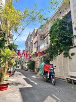 bán nhà _ hxh _ hẻm 1 sẹc _ khu bên sông gigamaill _ hiệp bình chánh _ 4 x 13 _ giá 8,2 tỷ.