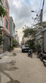 hẻm xe hơi nhà quận 9 nhà 4 tầng, phòng khách, phòng thờ, bếp ,4 phòng ngủ, 5wcsân thượng trước, sa