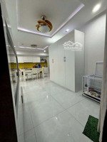 bán gấp căn hộ chung cư tản đà court, 5,1 tỷ, 84m2, 2pn, 2wc, có sổ, quận 5, hcm, lh 