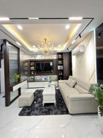 hẻm xe hơi thích quảng đức phú nhuận - sát mặt tiền - 5 tầng sân thượng 39m2 - 8.75 tỷ tl