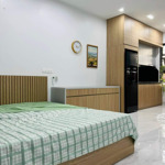 chính chủ cho thuê căn hộ 50m2 full đồ,có ban công, máy giặt riêng phố bồ đề giá 7 triệu:0916393862