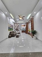 chính chủ bán nhà gần chợ tựu - bằng b 35m 5 tầng giá 6,3 tỷ ngõ riêng rộng có sân chơi trẻ nhỏ