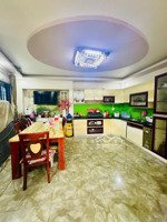 diện tích: 4.2m x 13m nở hậu 5.52m, công nhận 54m kết cấu: 1 trệt + 1 lửng + 2 lầu kiên cố