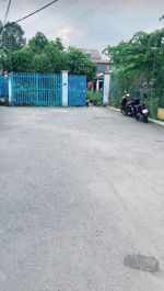 cgđất xây căn hộ cao cấp, khách sạn, biệt thự vv... đường nhựa trước đất 8,5 m thông. vị trí