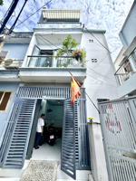 bán nhà diện tích rộng giá quá rẻ hẻm thông 4 phòng ngủ chỉ 2tỷ98