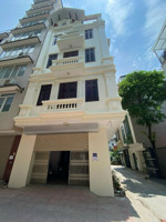cho thuê nhà đường nguyễn cơ thạch, nam từ liêm. dt 135m, 5 tầng, căn góc 2 mặt tiền. giá 38tr/th