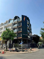 tòa nhà giảm 3 tỷ | góc 2mt hoàng trọng mậu q7 | 9m x 20m = 170m² | giá 64 tỷ | thuê 63 tr