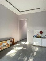 chính chủ bán nhà hẻm ô tô đường xóm chiếu, gần siêu thị go nha trang