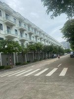 bán liền kề trục chính đường 20m giá nhỉnh 22 tỷ. kđt geleximco. lh 