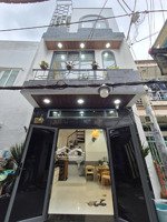 bán gấp nhà quận 10 mới 100% 3 tầng btct chỉ nhĩnh 4 đ