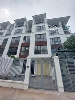 cho thuê nhà kđt hoàng thành mỗ lao, đường nguyễn văn lộc, 150m2* 5tầng, giá 50 tr/th có thang máy