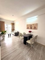 cần bán căn hộ hoàng quân có sẵn nội thất, tầng trung, sổ đỏ lâu dài, cách biển chỉ 1km