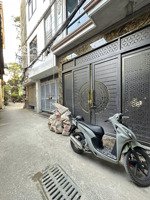 8,2 tỷ - ô tô dừng đỗ chỉ 10m, dt 36m2*5t, mt 4,3m, ba gác phi thông vòng quanh