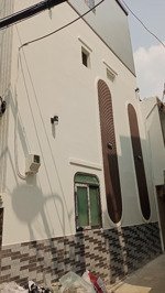 nhà mới ở ngay, 3 tầng 3 pn, xe hơi thông, gần chợ, đh văn lang, st emart