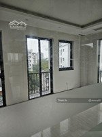 cho thuê mặt bằng văn phòng lâm hạ , hồng tiến long biên 105m2 tầng cao view thoáng 3 mặt giá 20 tr