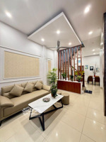 nhà đẹp lô góc 3 thoáng ở ngay-vũ tông phan -thanh xuân, 36m x 4 tầng, sđcc-chỉ 7.6tỷ lh0962797596