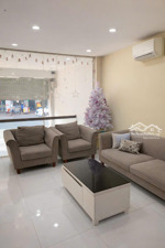 mặt tiền kinh doanh đỉnh khu bàu cát đồng đen đường 16m có lề 5 tầng 60m2