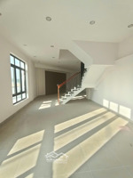 nhà 4 tầng 100m² diện tích xây dựng 420m² tại đô thị biển bình sơn ocean park