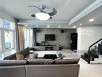 chuyên cho thuê penthouse quận 7 tphcm - 4pn 3wc - vào ở ngay mr. luân