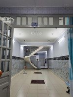 cho thuê nhà đẹp nguyên căn quận 7 - 3 phòng ngủ có máy lạnh sẵn gần chợ, trường học, bệnh viện,...