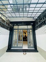 nhà q10 hẻm xe hơi đối diện trường lạc hồng - vài bước đến vạn hạnh mall.